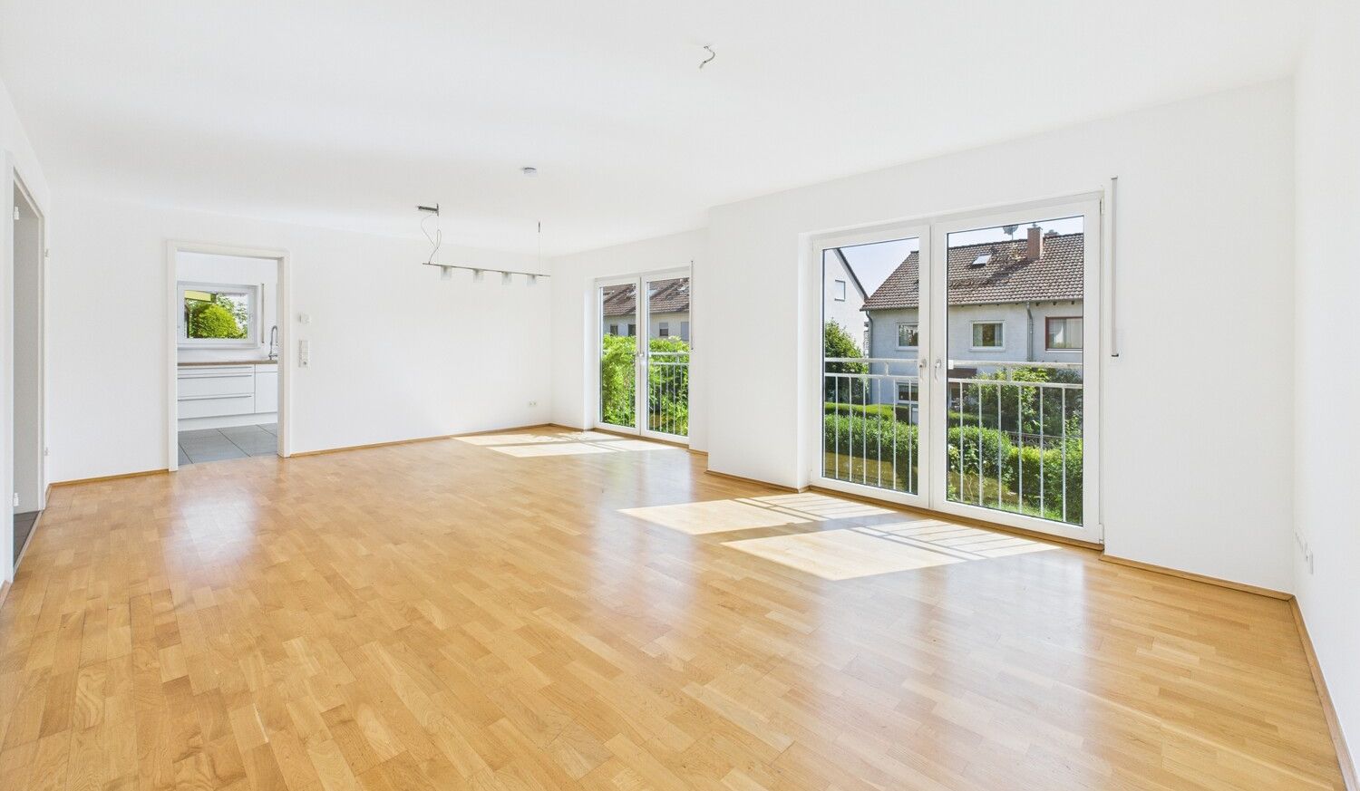 Offenes Wohn- und Esszimmer