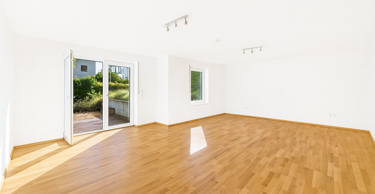 Zimmer mit Terrassenzugang UG