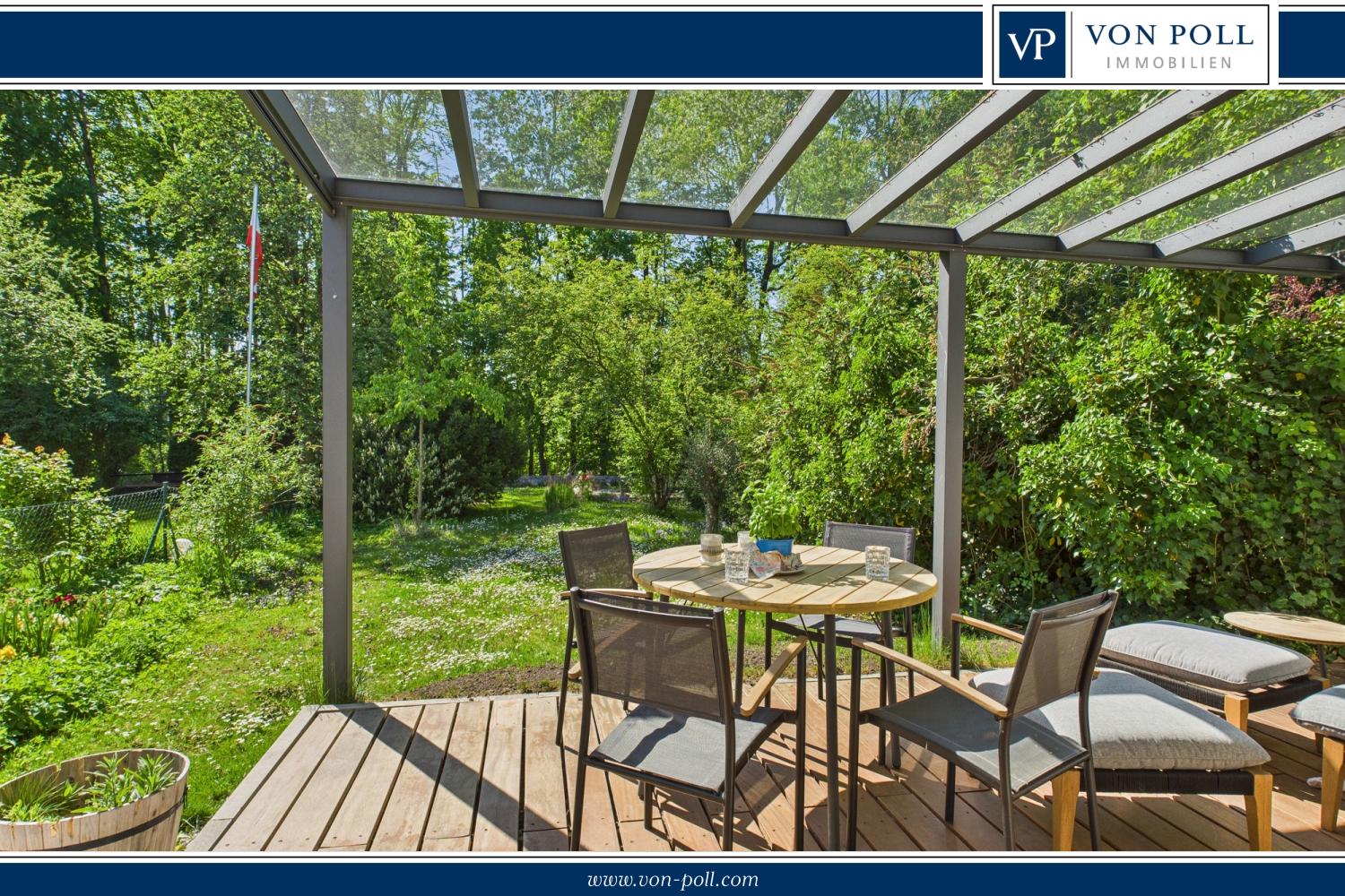 schöner Garten mit Zugang Wald