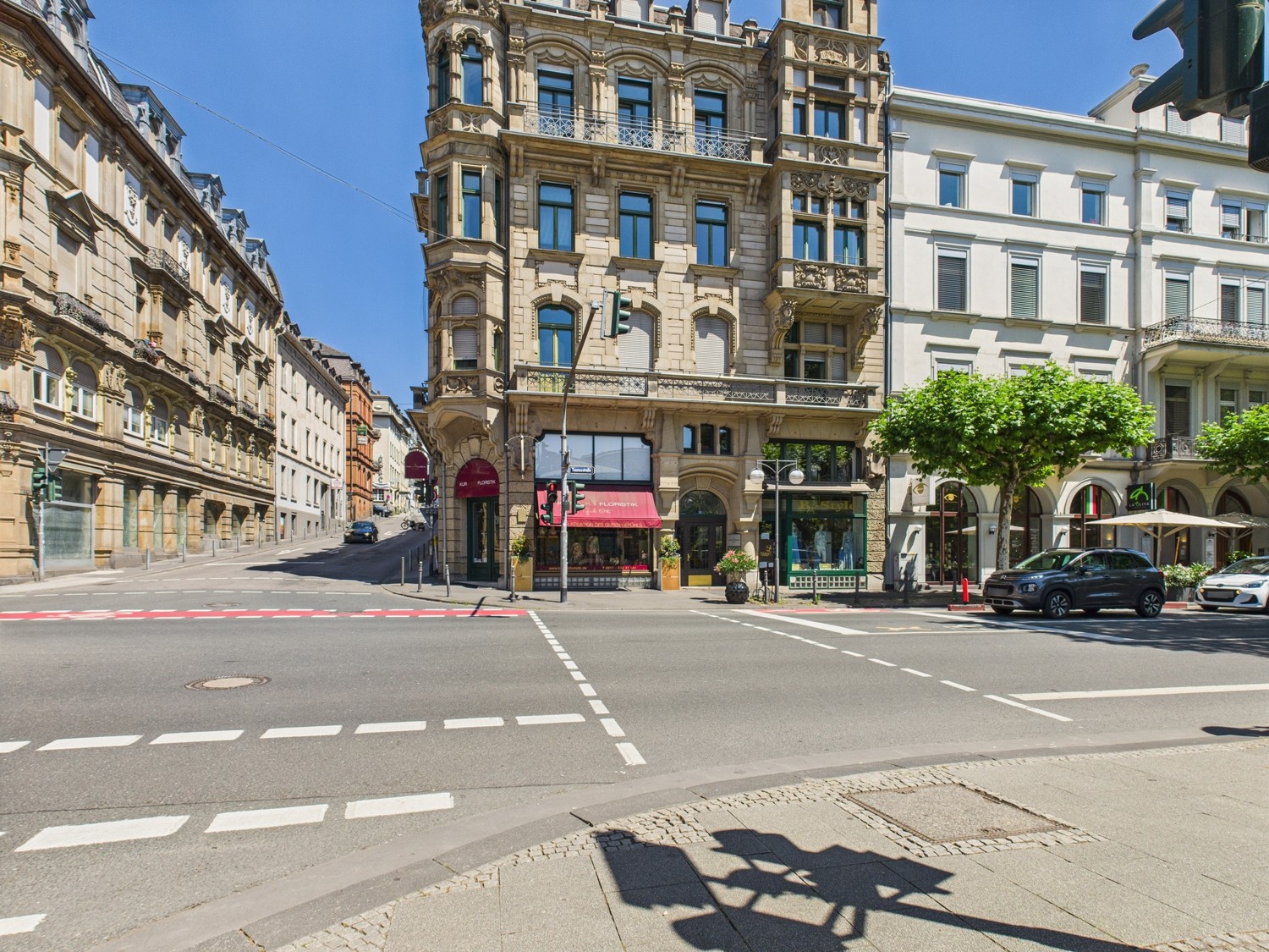 Historisches Gebäude für Ihr Gewerbe in gefragter Lage
