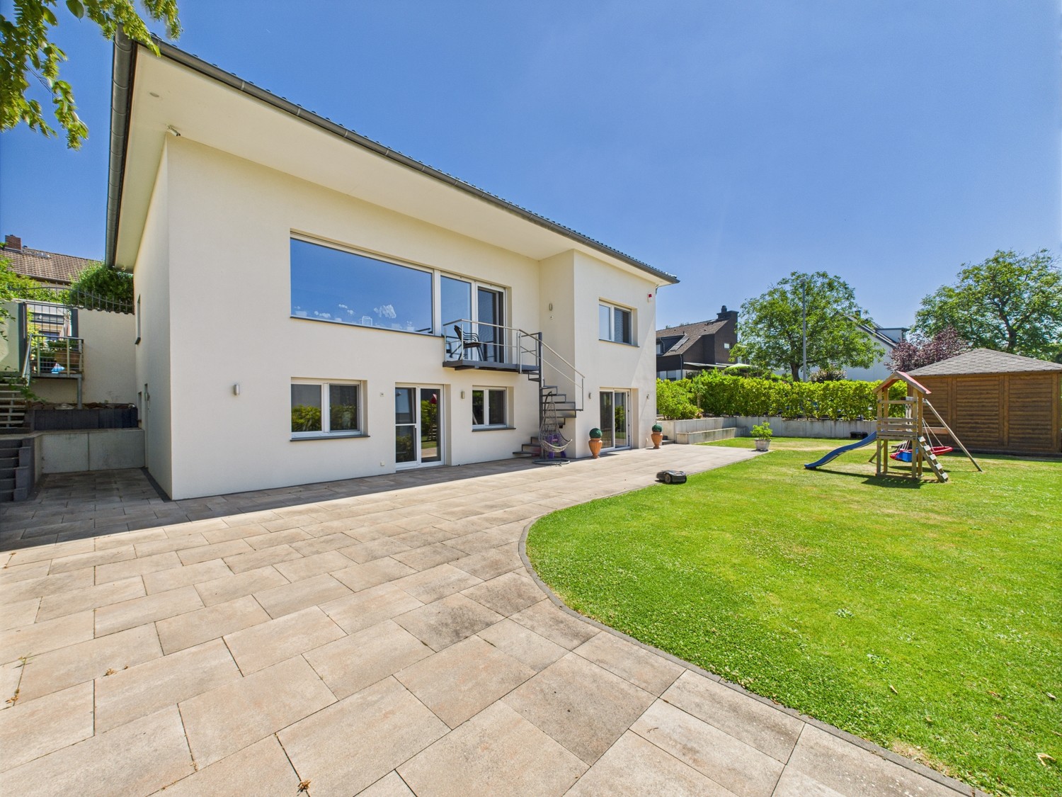 Großer Garten für die Familie