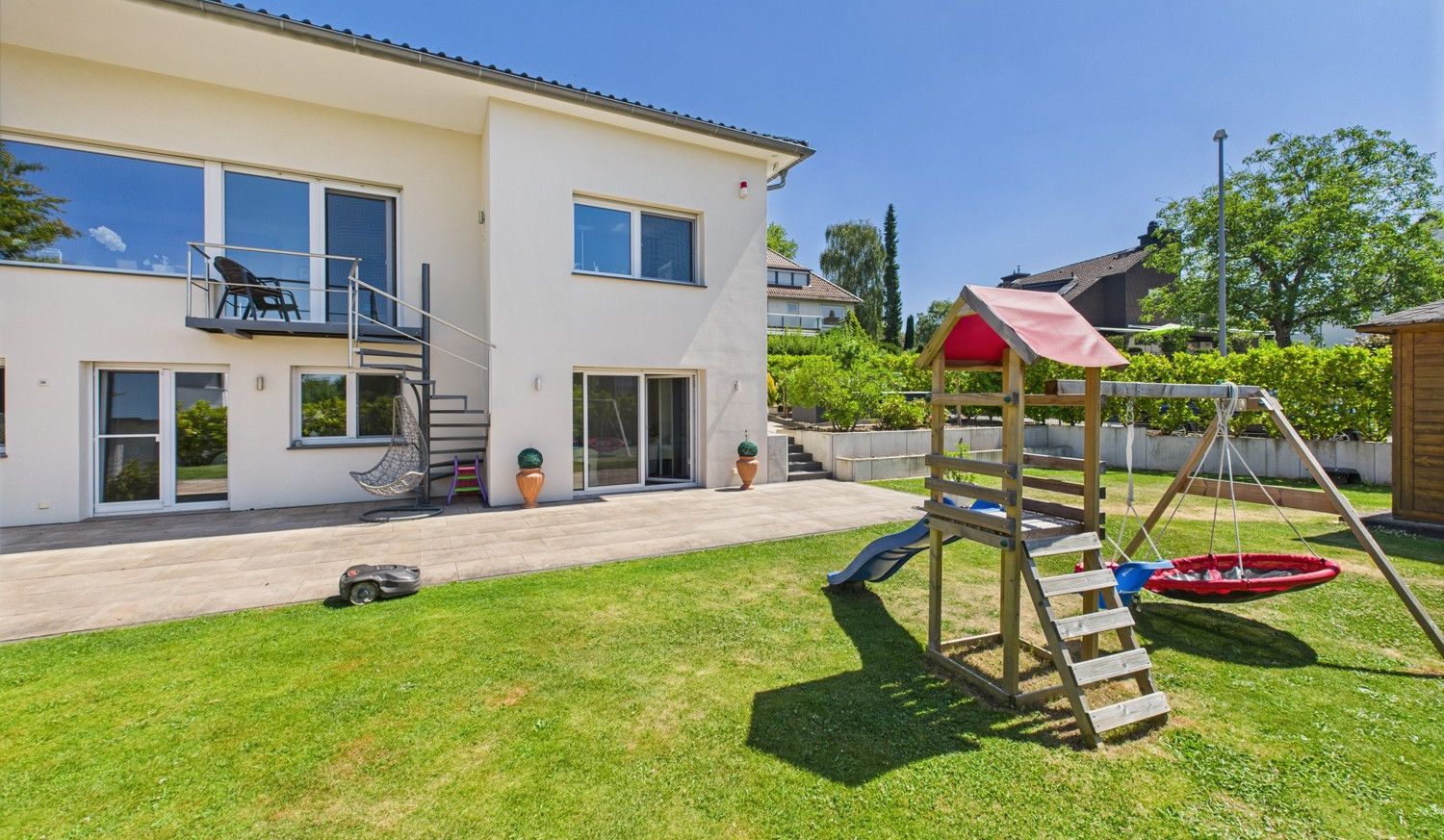 Großer Garten für die Familie