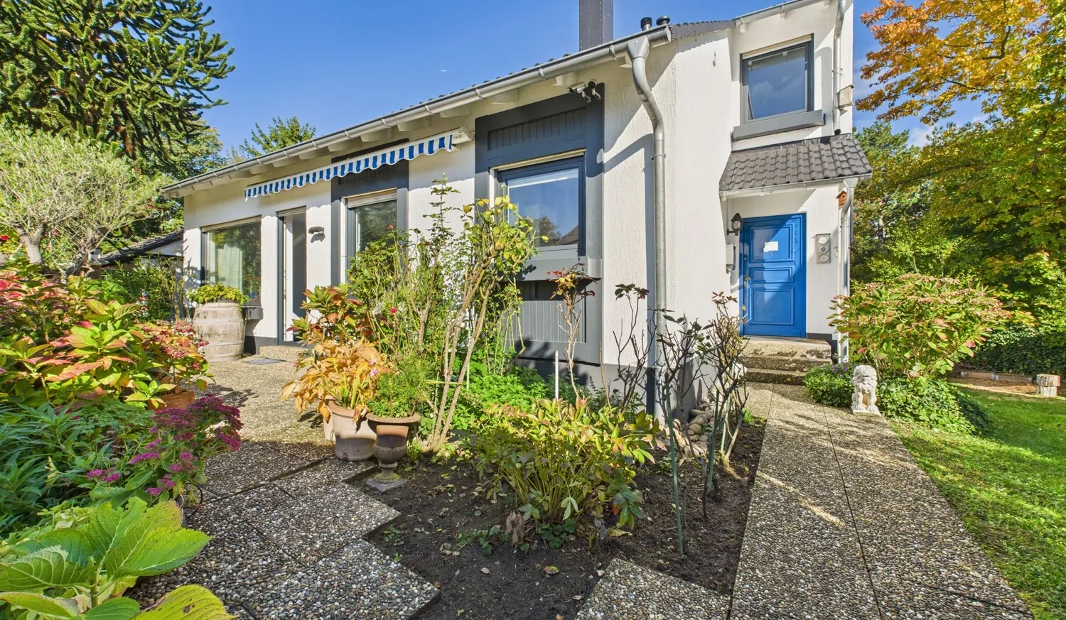 Aussenansicht Eingangsbereich