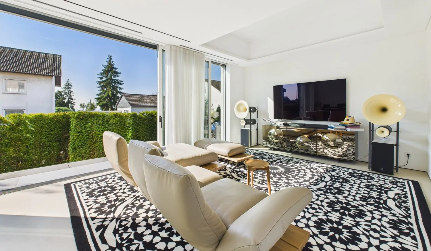 lichtdurchfluteten Wohnzimmer