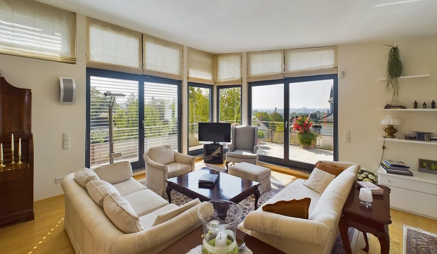 Wohnbereich mit tollem Blick