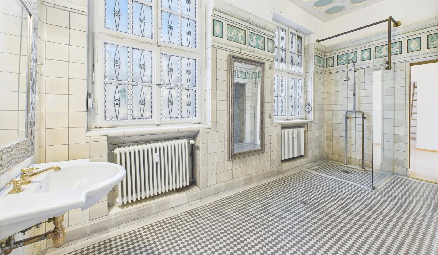 Großes Tageslichtbad