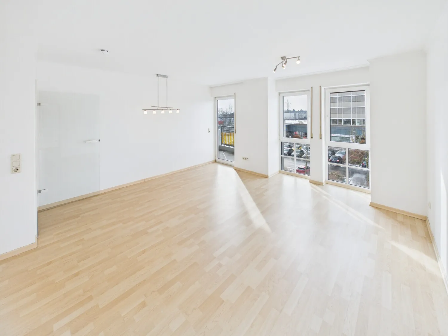 Helle 2-Zimmer-Wohnung mit Balkon und Außenstellplatz zum Wohlfühlen