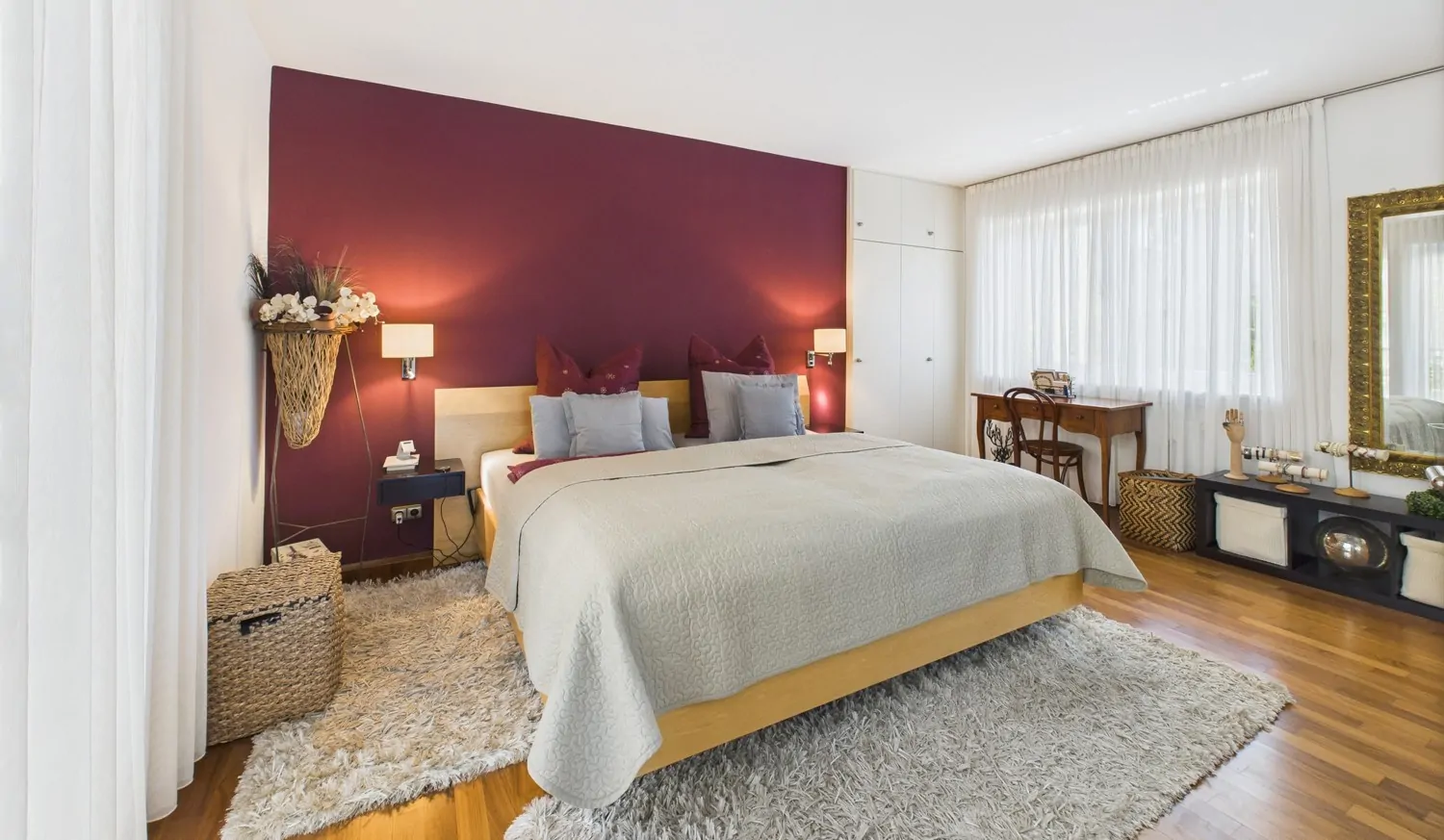 Gemütlicher Schlafbereich mit Ankleide