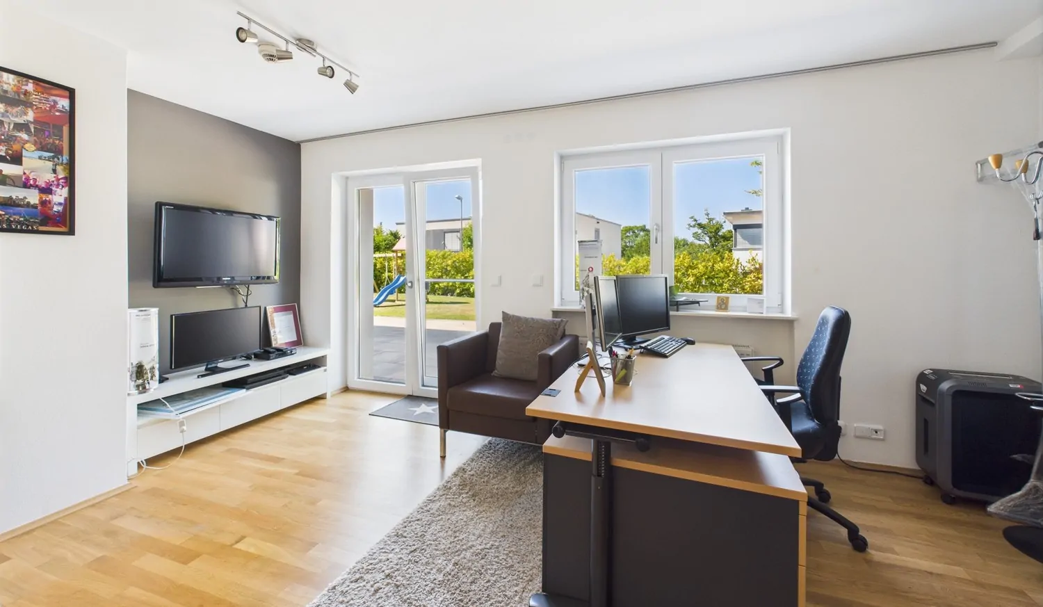 Kinderzimmer EG mit Gartenzugang