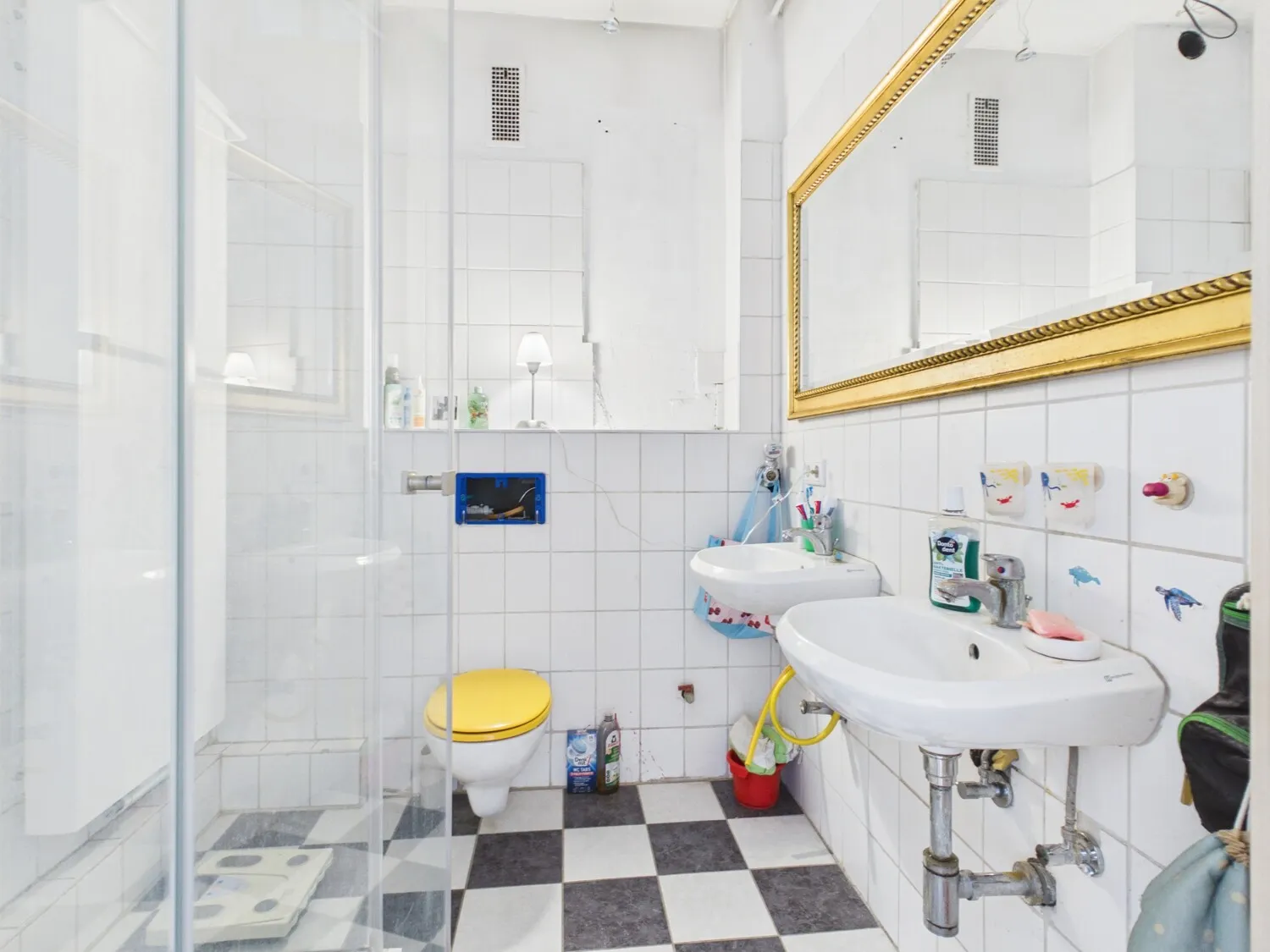 Innenliegendes Badezimmer