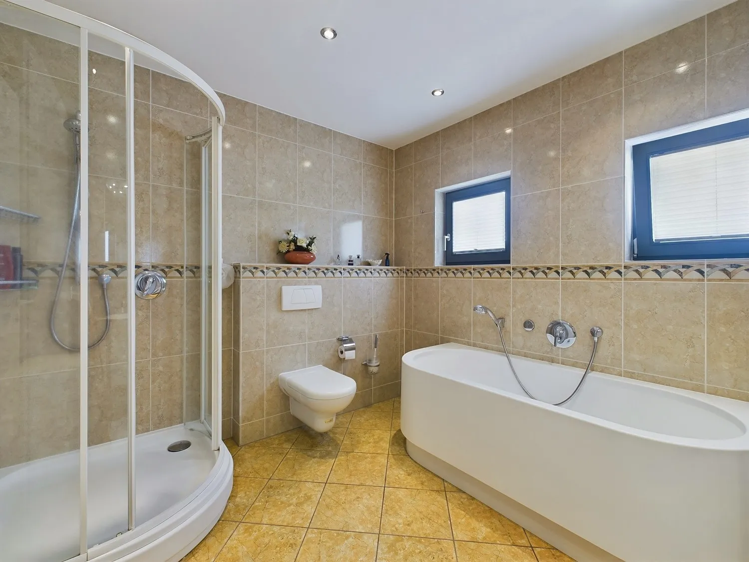 Tageslichtbad en Suite