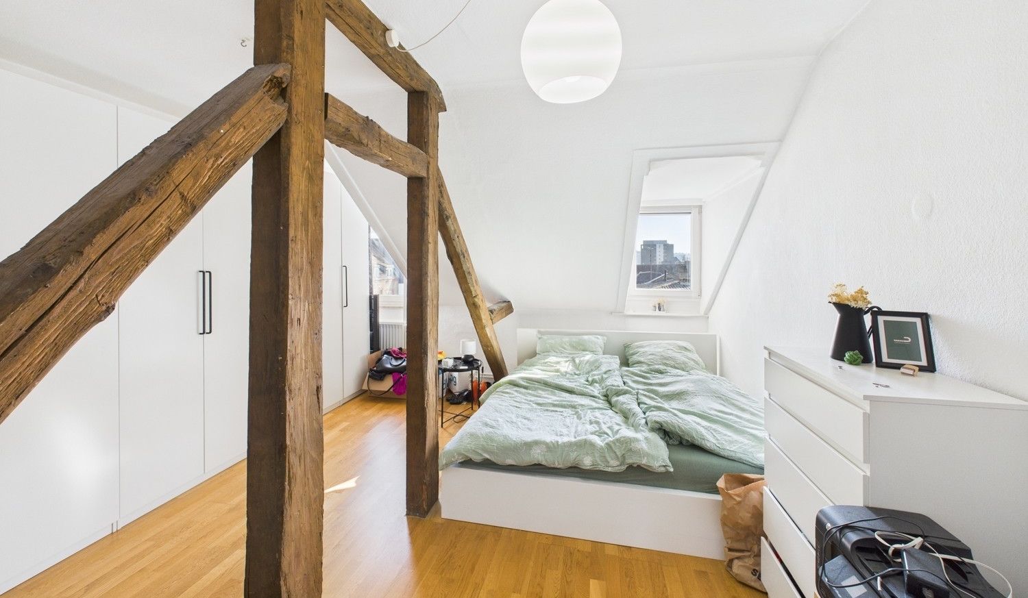 Schlafzimmer (4.OG)