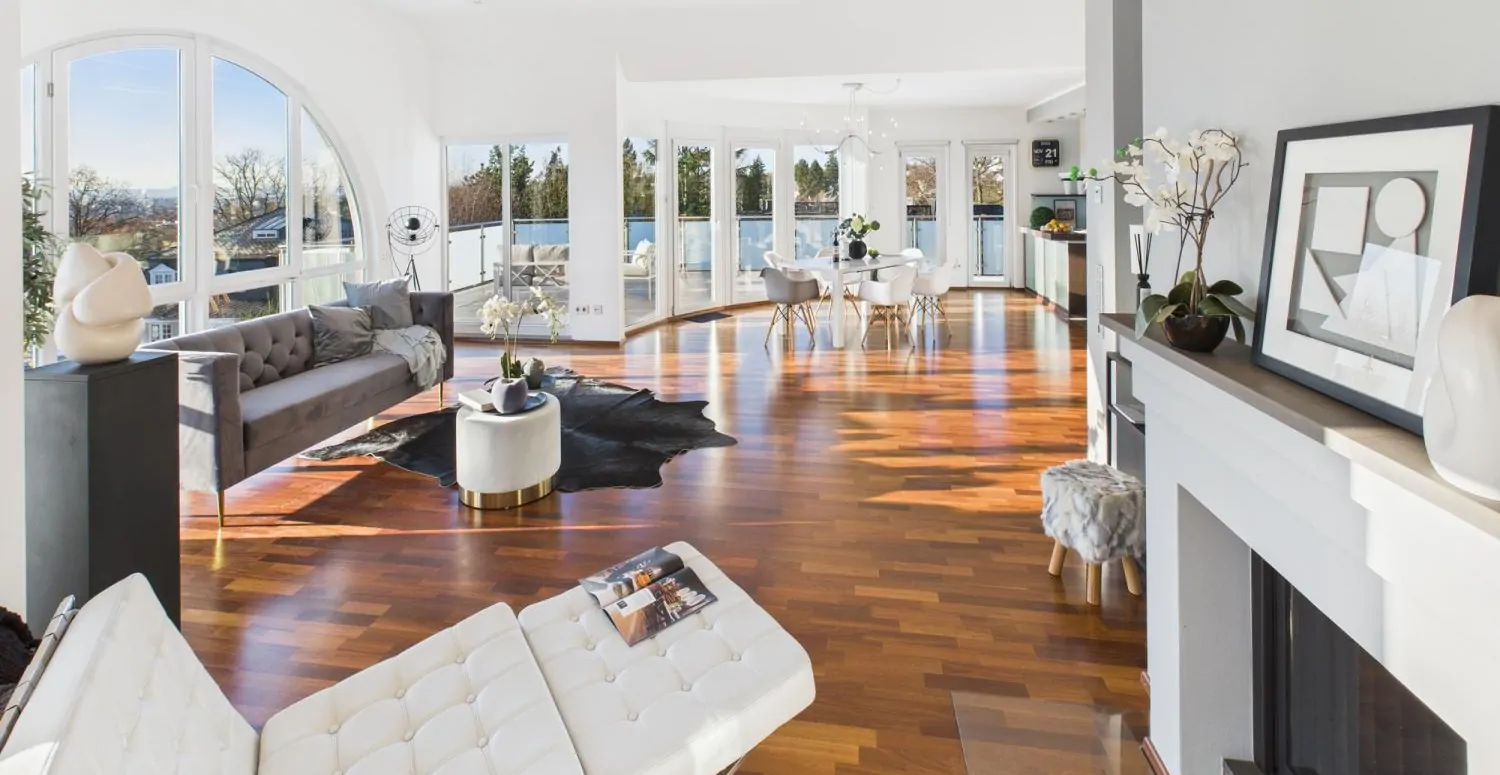 großzügier Wohnbereich