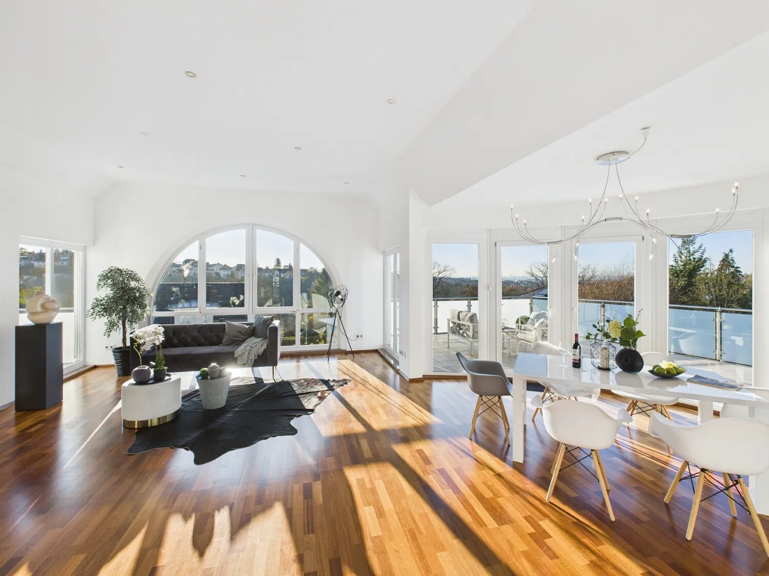 Dreamlike views over the city - Elegant penthouse maisonette with elevator