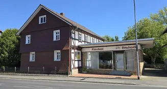 von_poll_real_estate_property_25037012_image_1