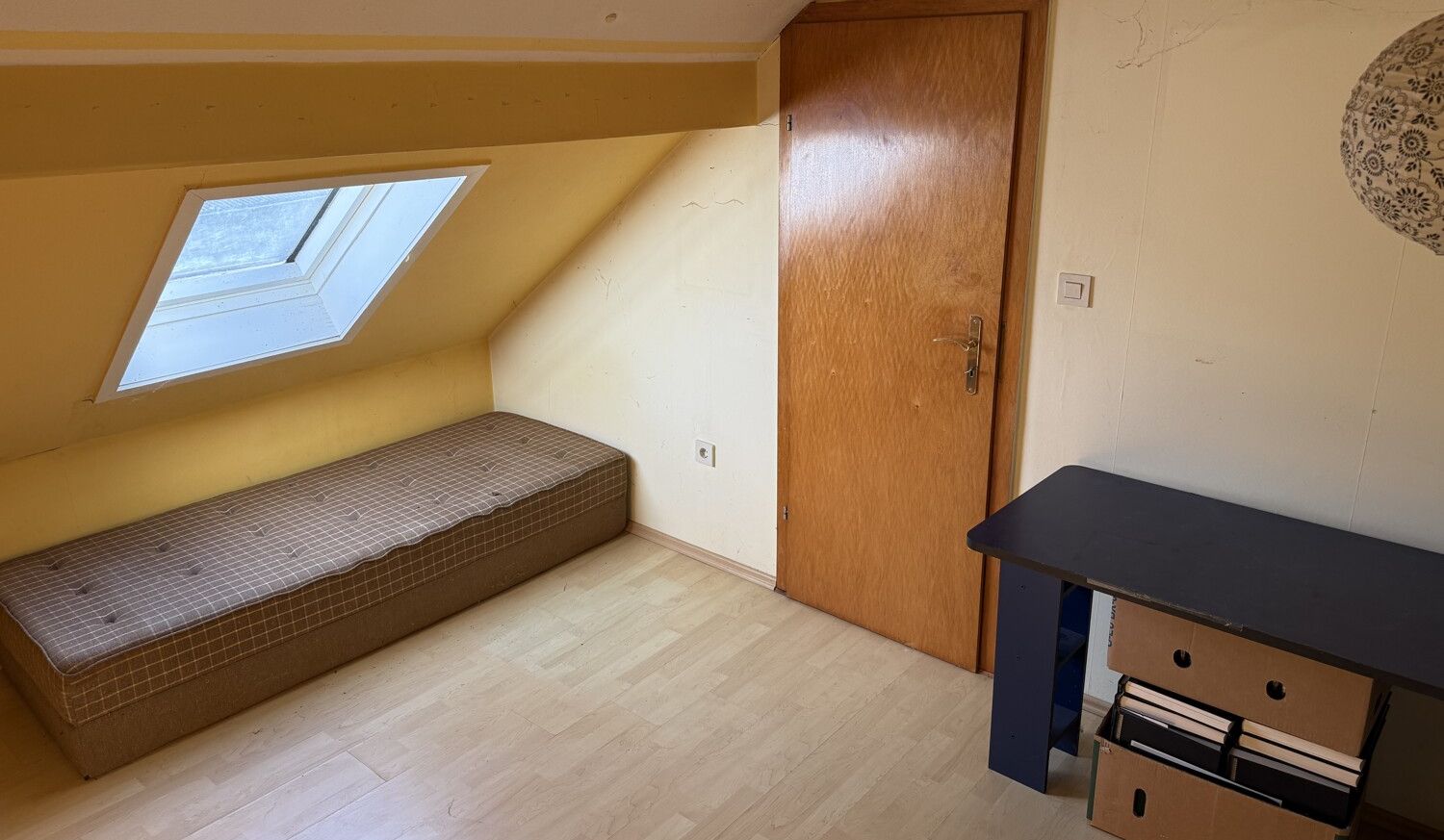 Zimmer rechts DG 2