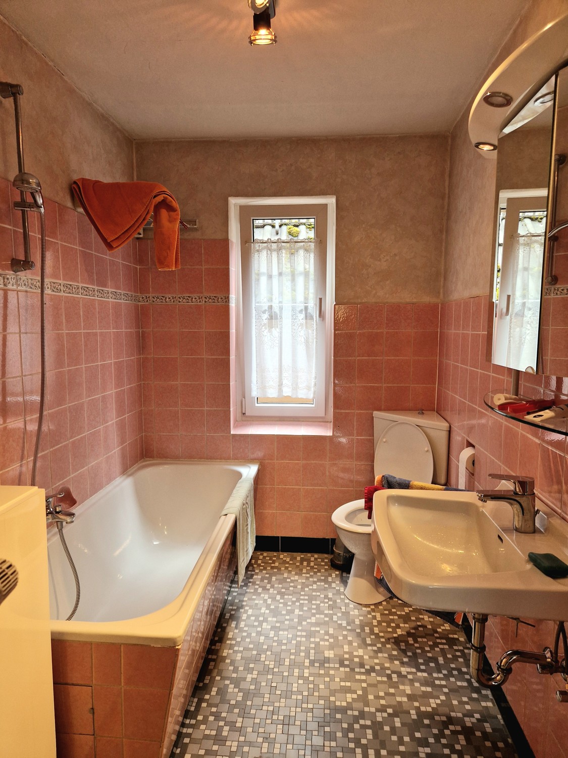 1. OG Badezimmer