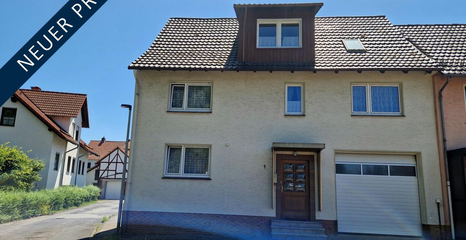 Attraktives Einfamilienhaus mit viel Platz und 3 Garagen in Hessisch Lichtenau OT