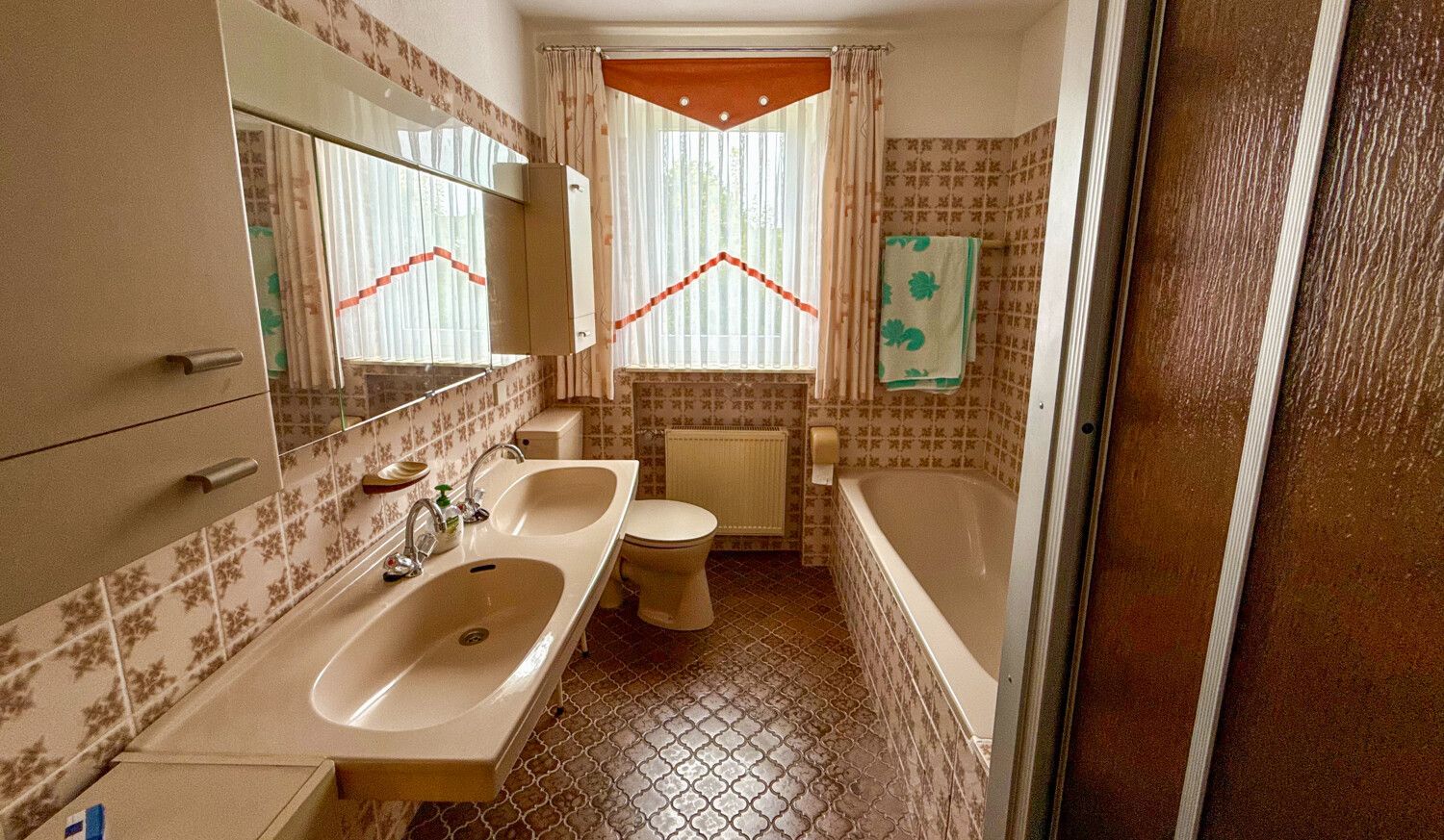Badezimmer EG