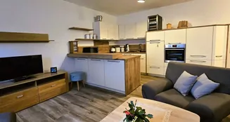 von_poll_real_estate_property_25037049_image_2