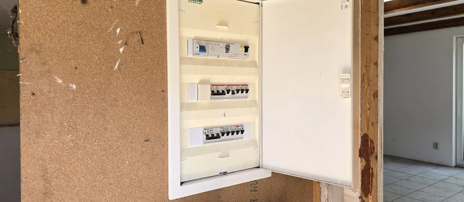 Zus. El. Schrank - Anbau