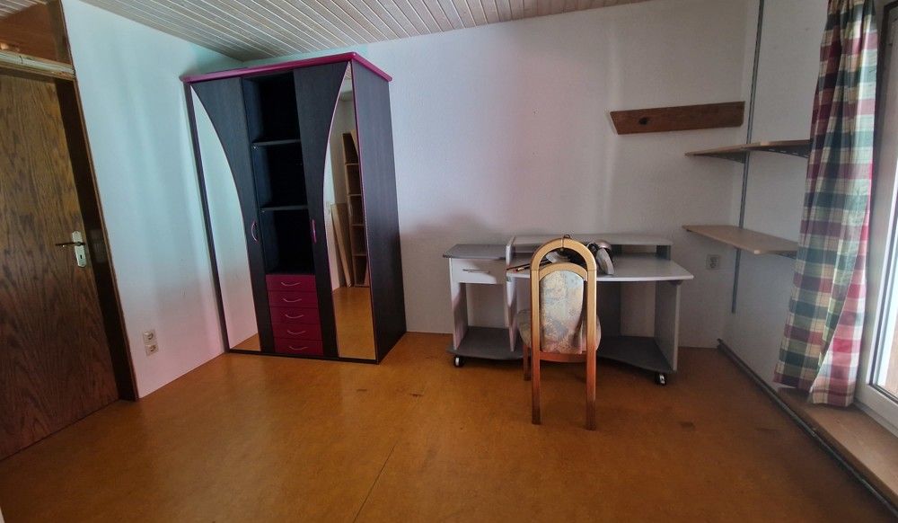 1. OG Schlafzimmer (4)