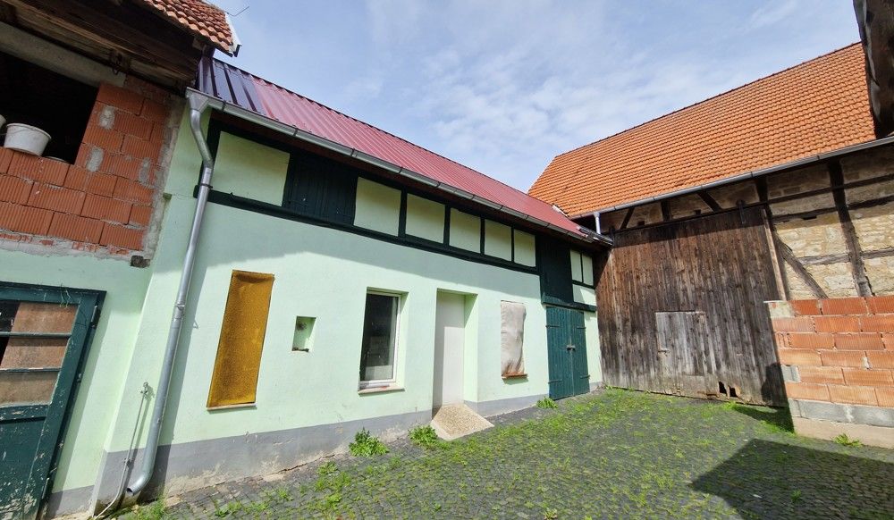 Nebengebäude u. Scheueneingang