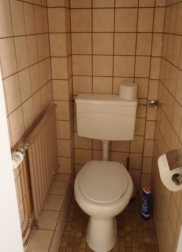EG WC