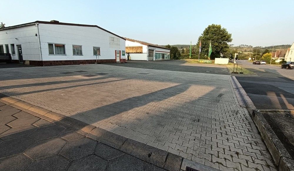 Beide Hallen