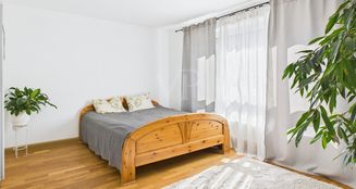 von_poll_real_estate_property_25007021_image_0