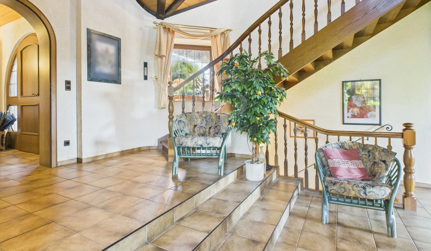 Aufgang ins Obergeschoss