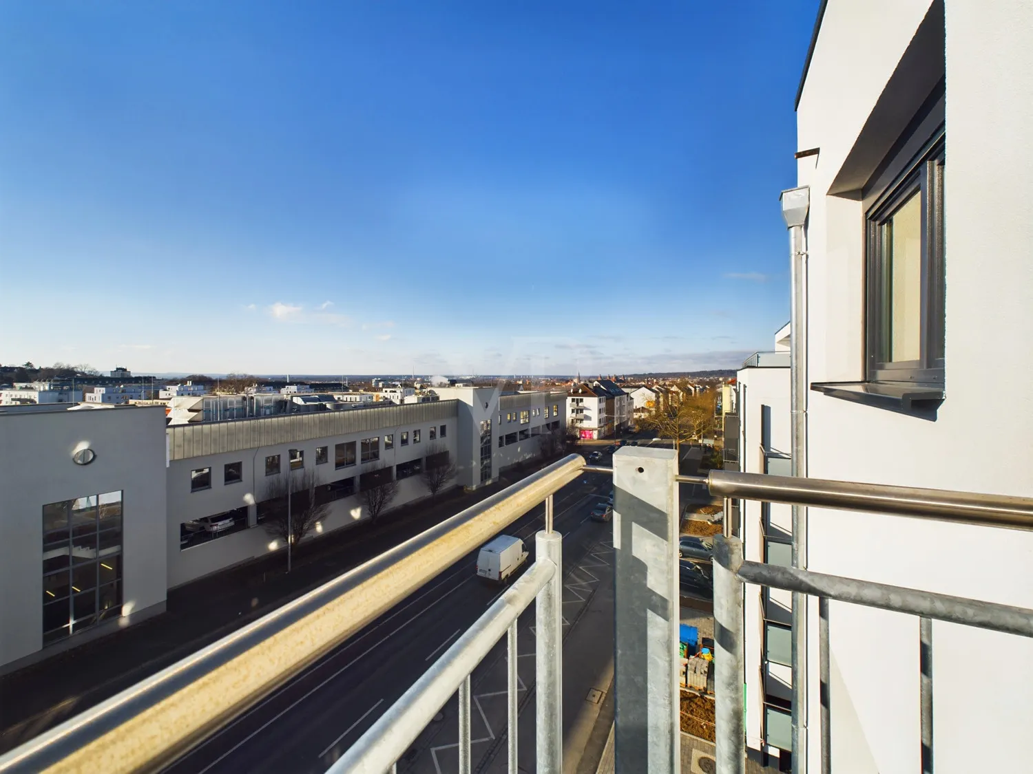 Exclusive residential units on the 4th floor – completely renovated and ready for occupancy.