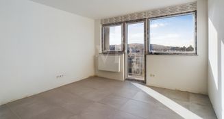 von_poll_real_estate_property_25007025_image_2