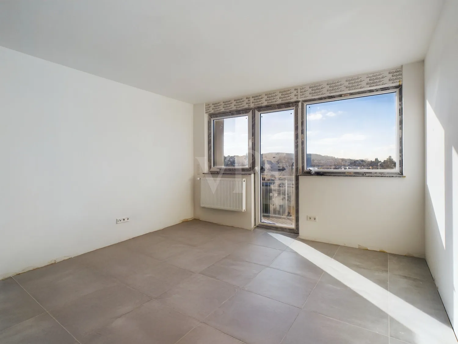 Exclusive residential units on the 4th floor – completely renovated and ready for occupancy.