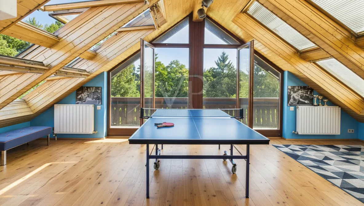 Wintergarten, der zum Hobbyraum werden könnte.