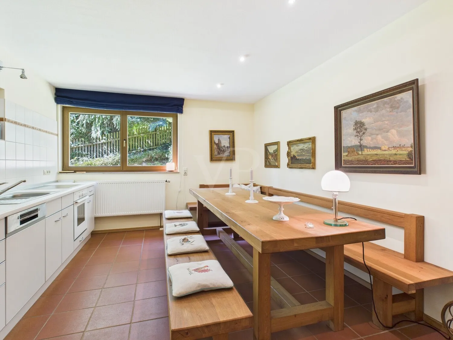 Küche mit Essbereich