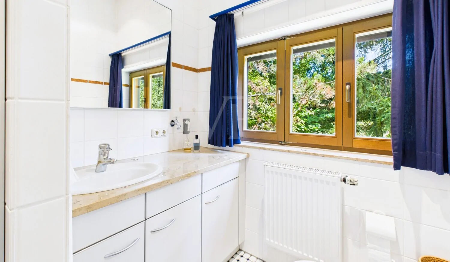 mit Blick ins Grüne