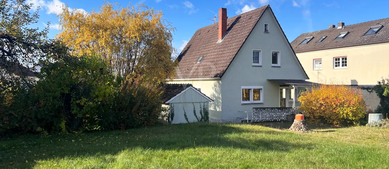 Kleinod auf großem Grund