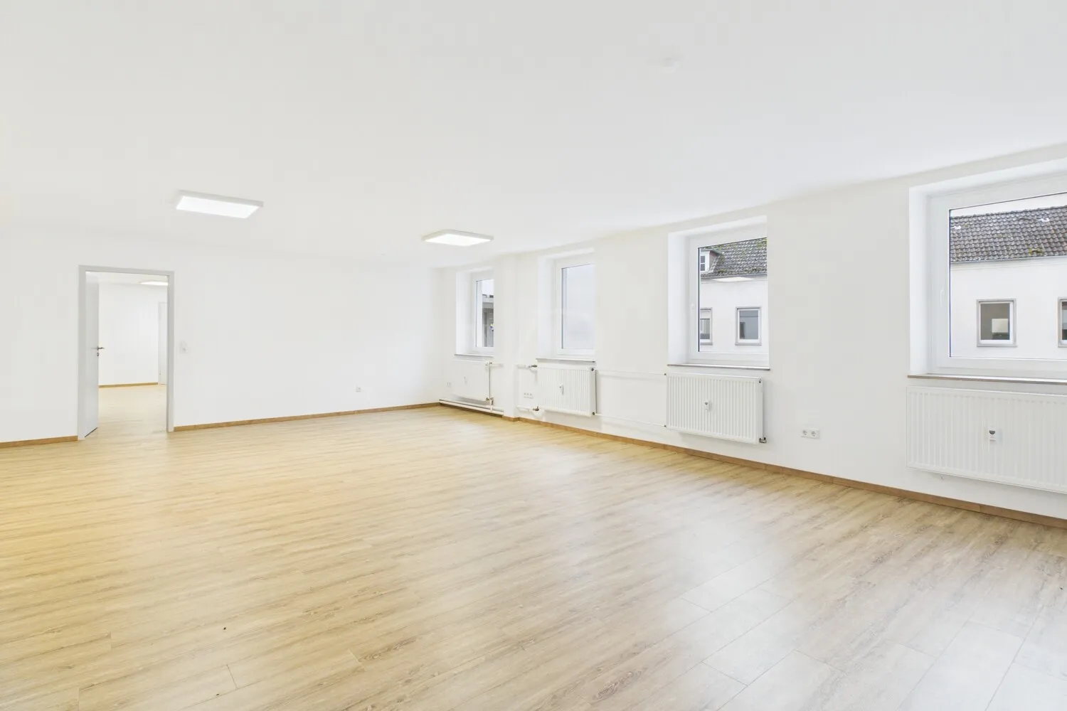 Helle, modernisierte Büroetage mit vielseitigen Nutzungsmöglichkeiten