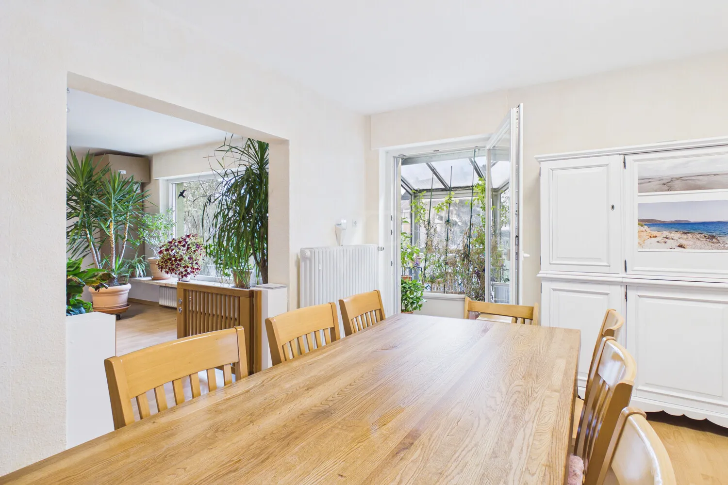 Großzügiges 2-Familienhaus mit weitläufigem Grundstück