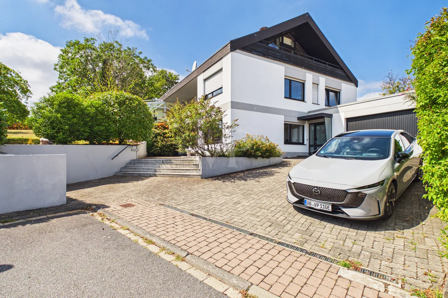 Straßenansicht