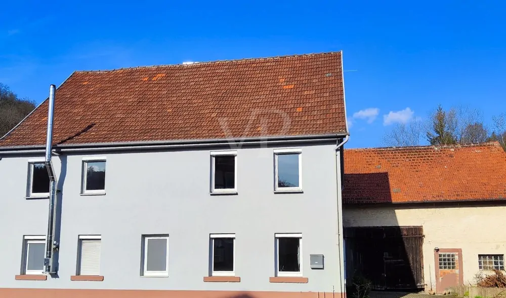 Wohnhaus mit Scheune