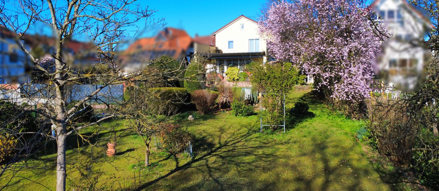 Charmante Villa mit Geschichte und eigenem Park