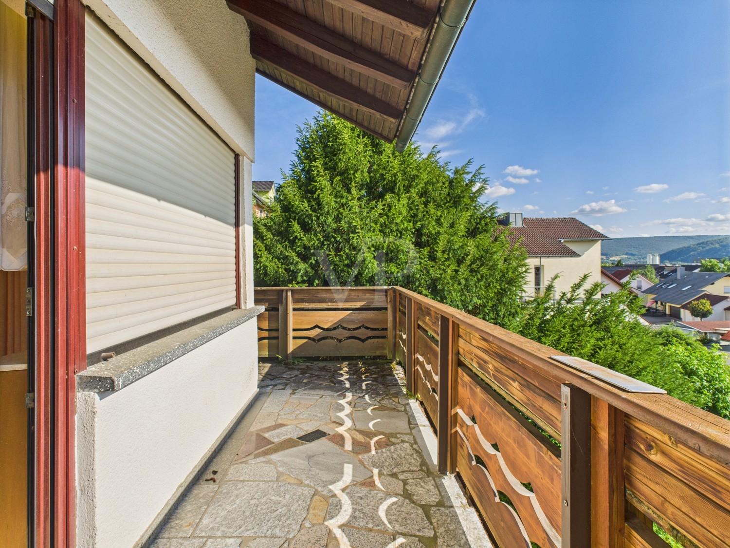 großer Balkon