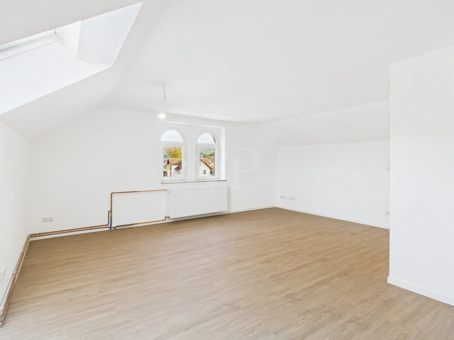 großzügiger Wohn-Essbereich