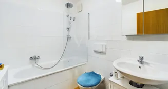 von_poll_real_estate_property_25007005_image_10