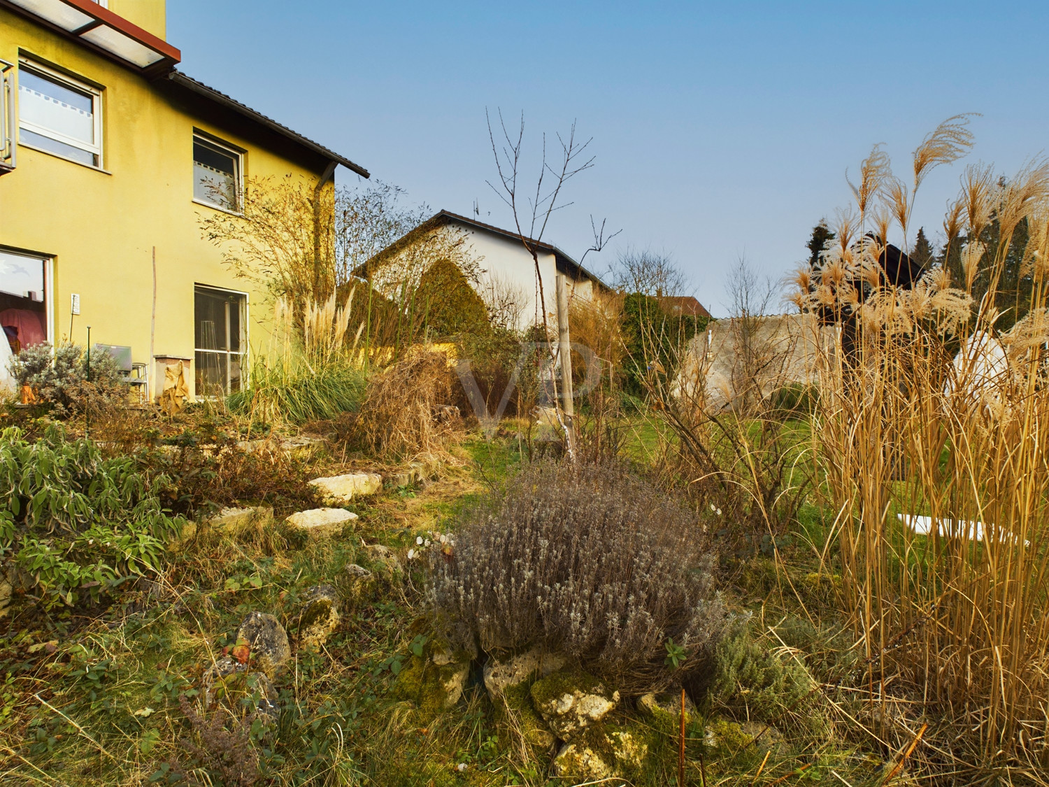 großzügiger Garten