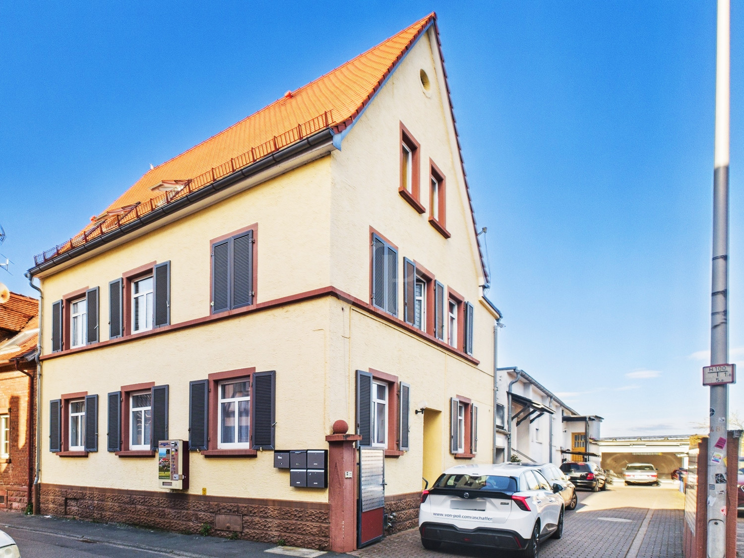 Straßenansicht