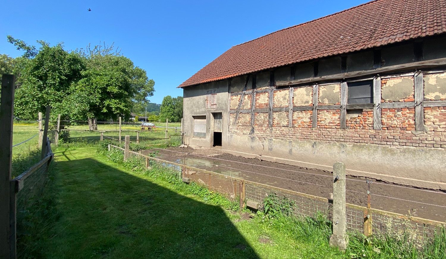 Stall und Auslauf