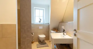 von_poll_real_estate_property_25183028_image_24